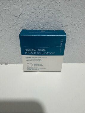 NEW Colorscience Natural Finish Pressed Foundation SPF 20 - light ivory